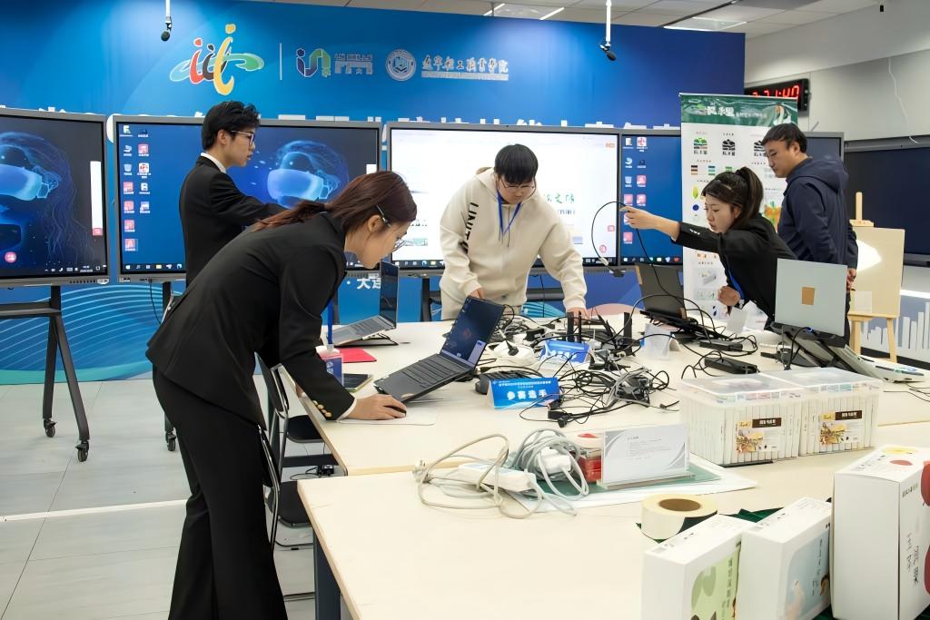 以赛砺技 以美传艺丨辽宁省2026年世界职业院校技能大赛复赛高职组艺术设计赛道在我校成功举办