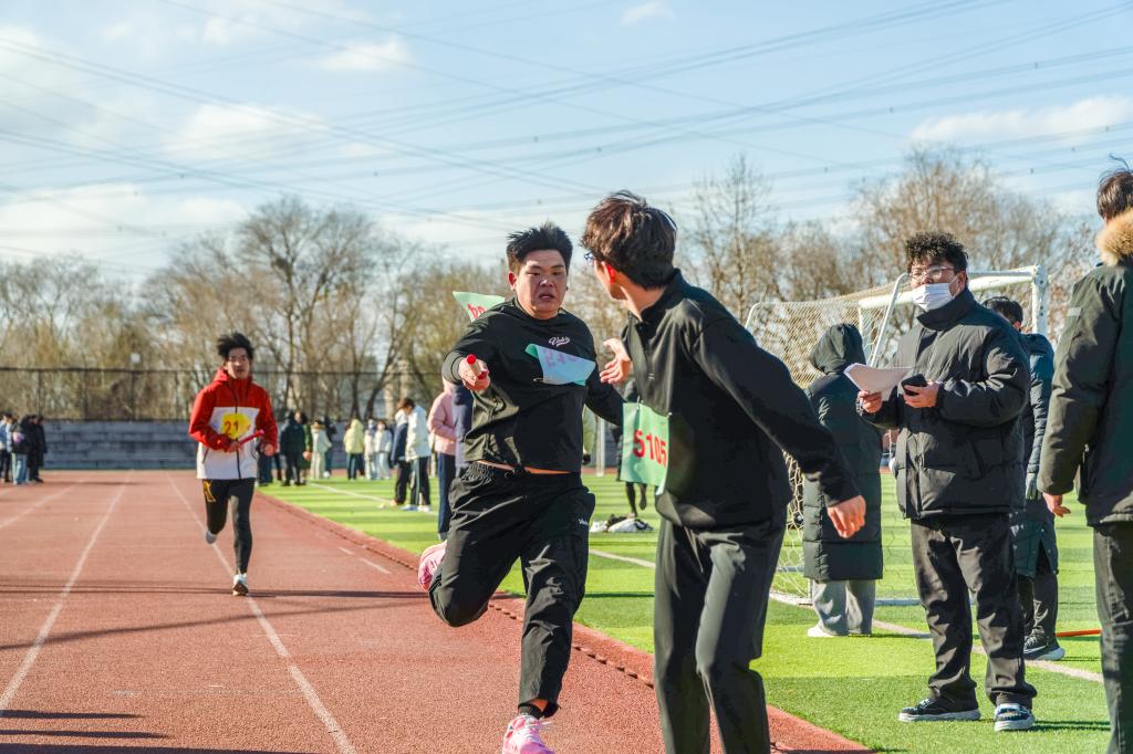 辽宁轻工职业学院举行阳光体育冬季长跑比赛